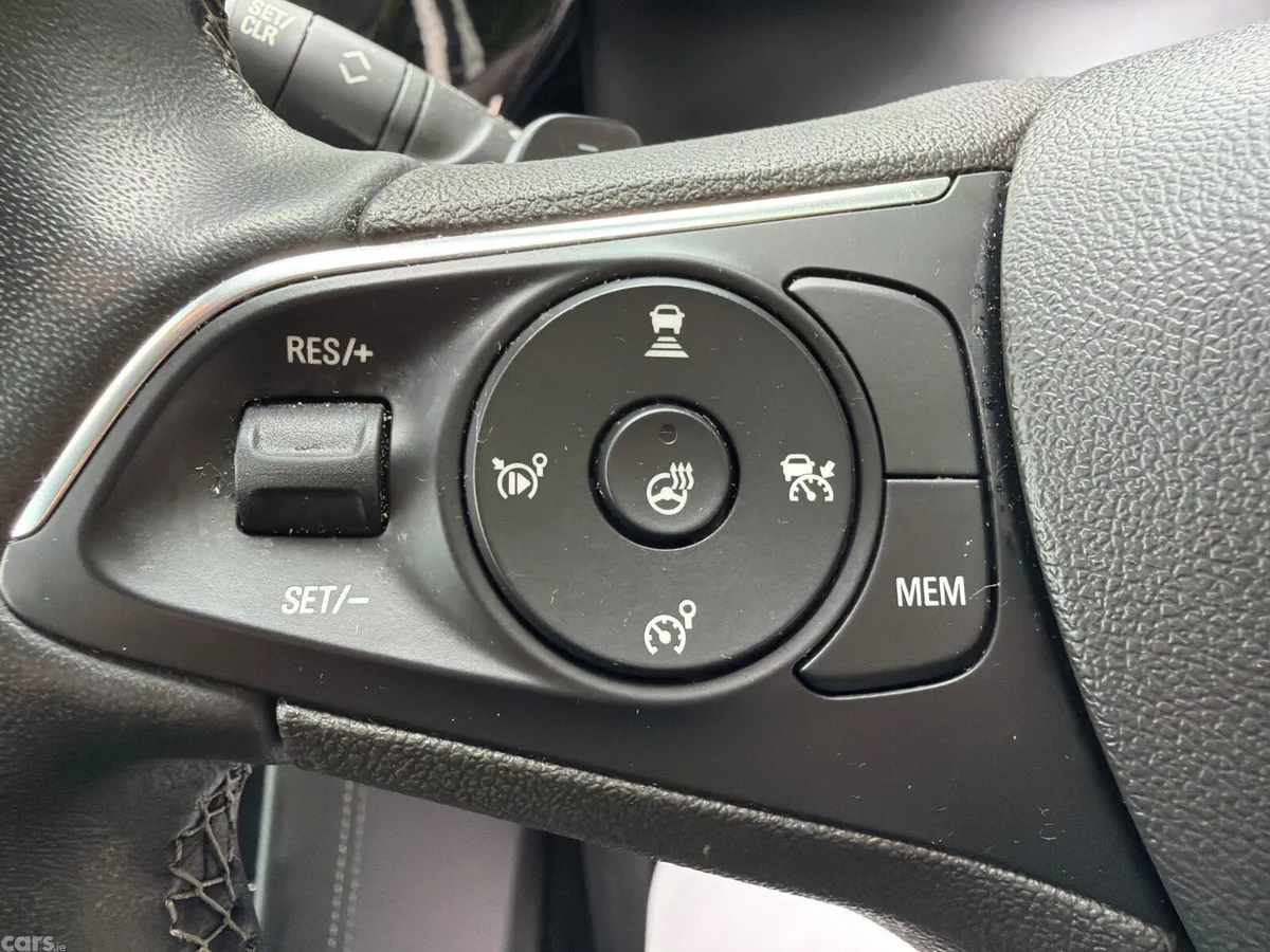 Opel Grandland X SUV, Diesel, 2024, White