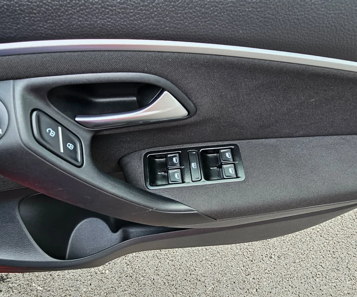 Volkswagen Polo Hatchback, Petrol, 2017, Red