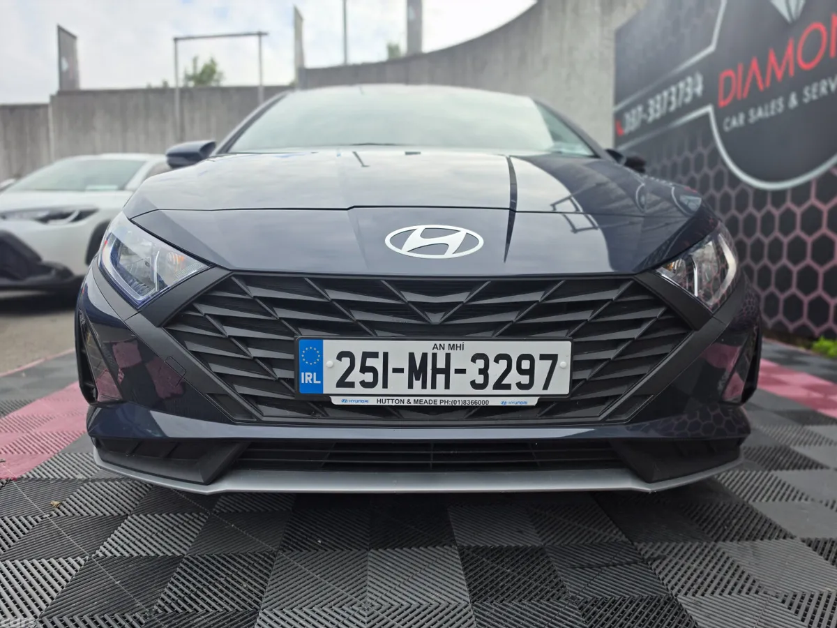 Hyundai i20 Hatchback, Petrol, 2025, Grey