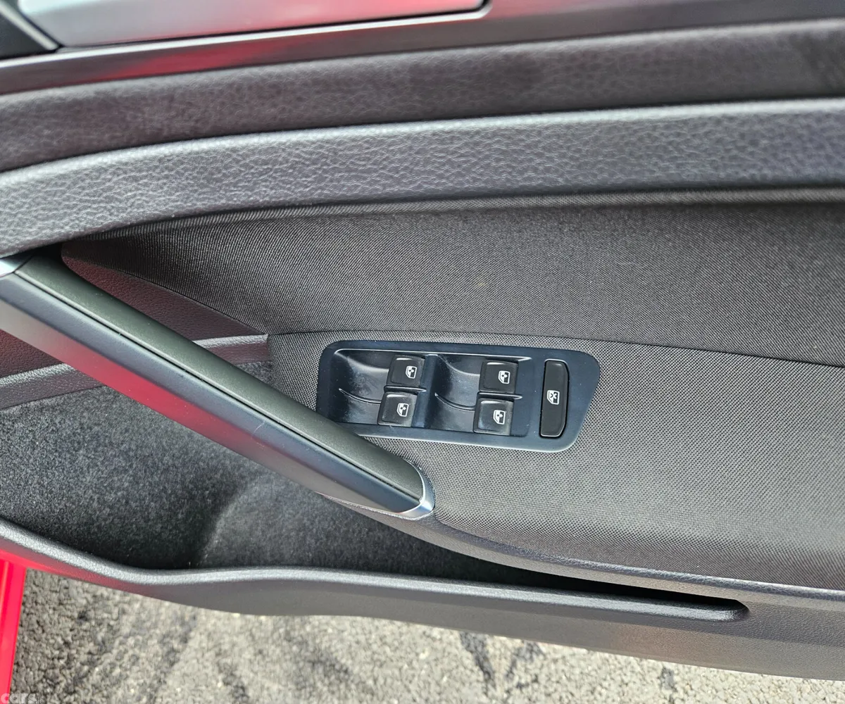 Volkswagen Golf Hatchback, Petrol, 2019, Red