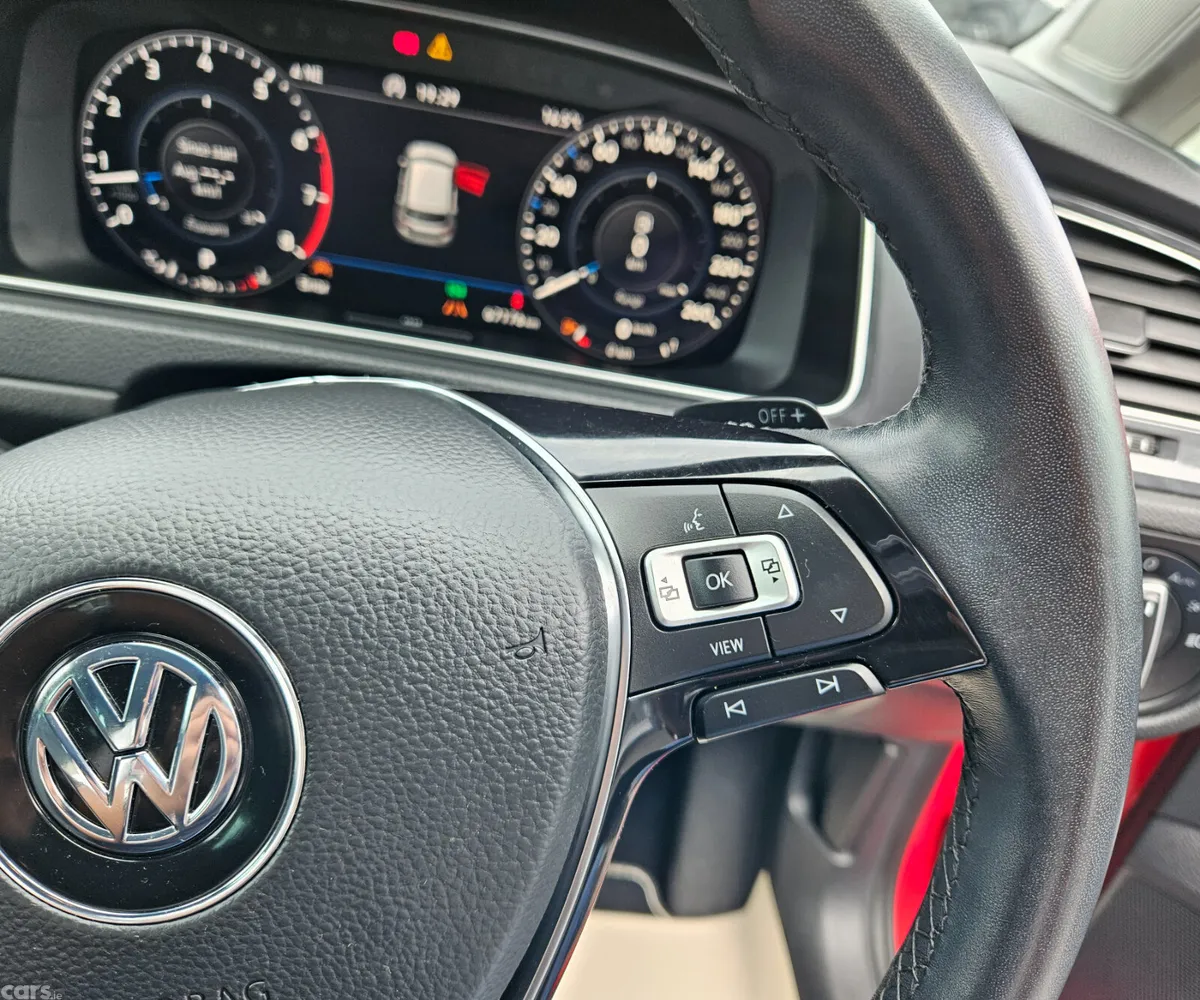 Volkswagen Golf Hatchback, Petrol, 2019, Red