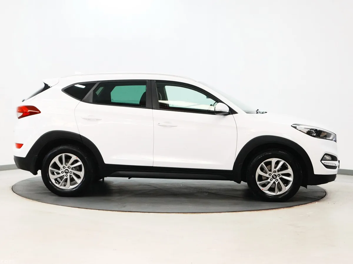 Hyundai Tucson SUV, Diesel, 2016, White