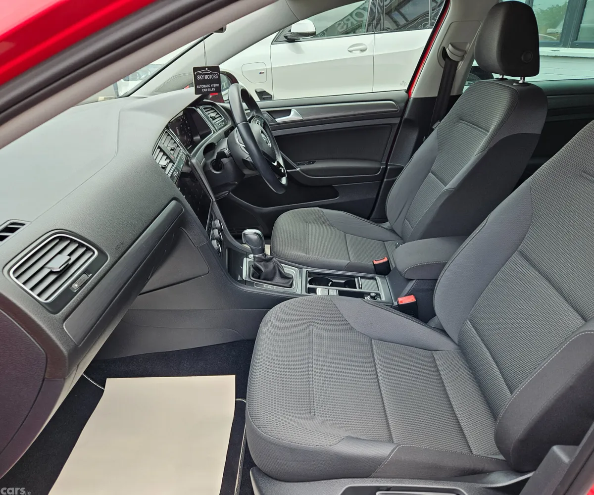 Volkswagen Golf Hatchback, Petrol, 2019, Red