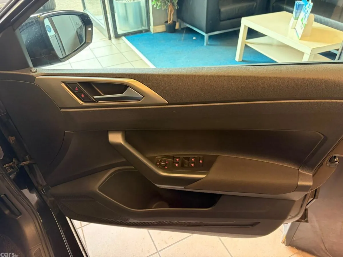 Volkswagen Polo Hatchback, Petrol, 2021, Black