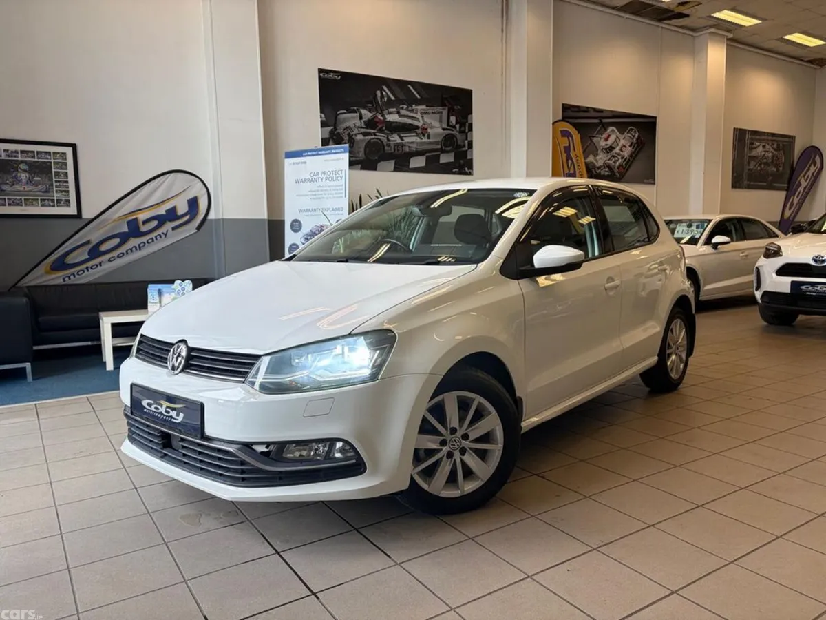 Volkswagen Polo Hatchback, Petrol, 2016, White