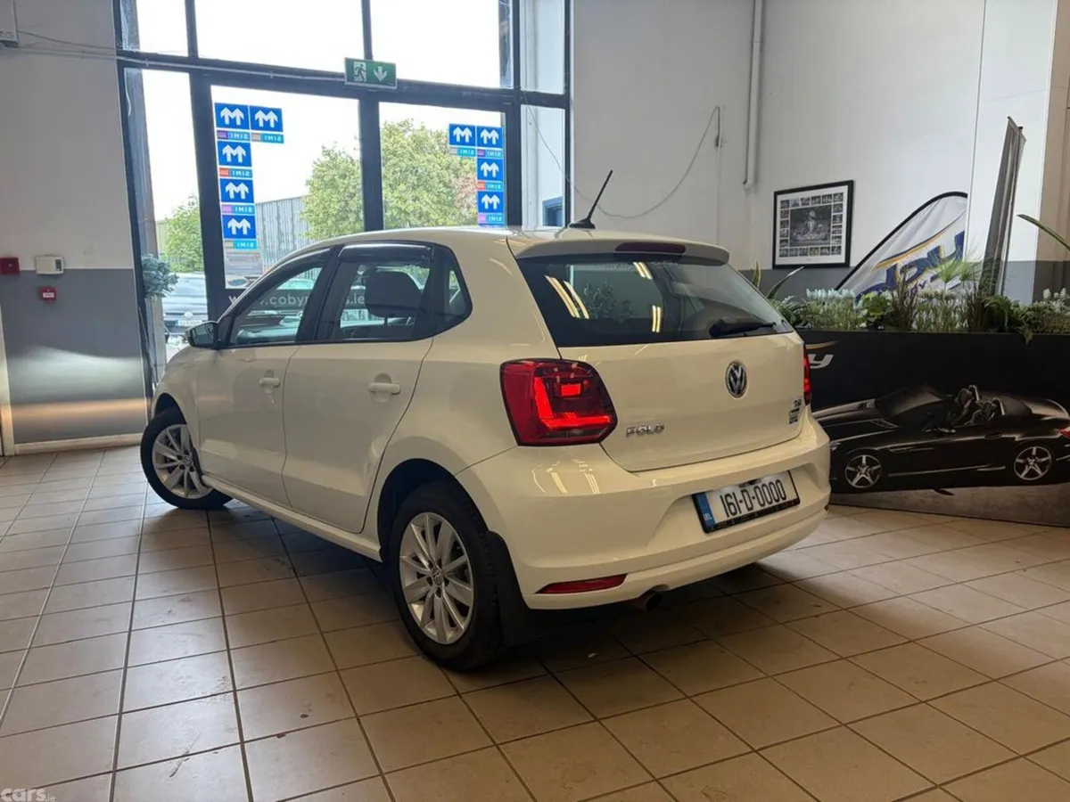 Volkswagen Polo Hatchback, Petrol, 2016, White
