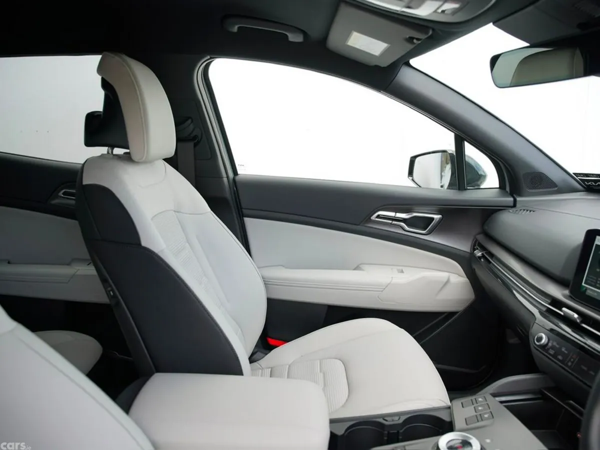 Kia Sportage SUV, Petrol Hybrid, 2027, Black