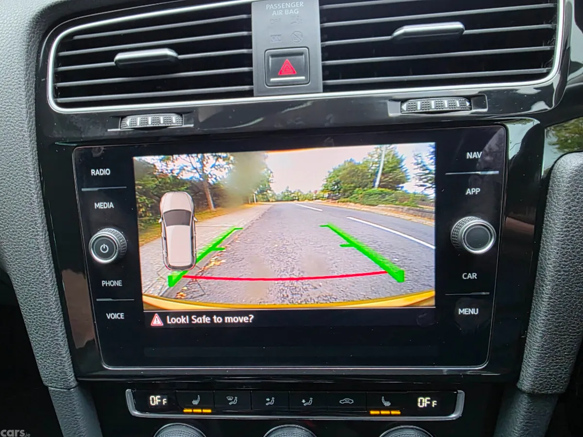Volkswagen Golf Estate, Petrol, 2018, Yellow
