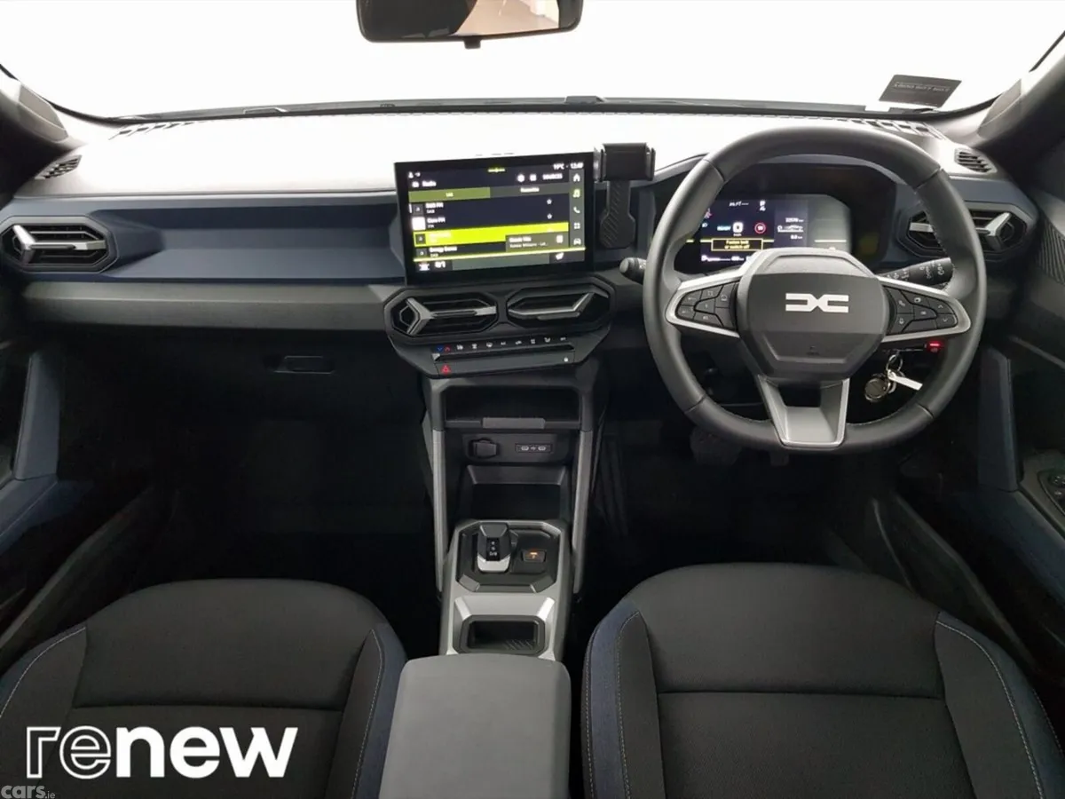 Dacia Duster SUV, Petrol Hybrid, 2025, White