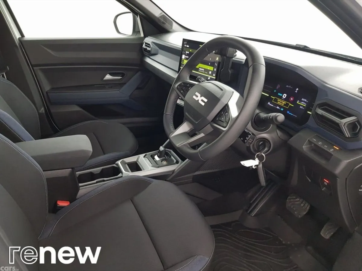 Dacia Duster SUV, Petrol Hybrid, 2025, White