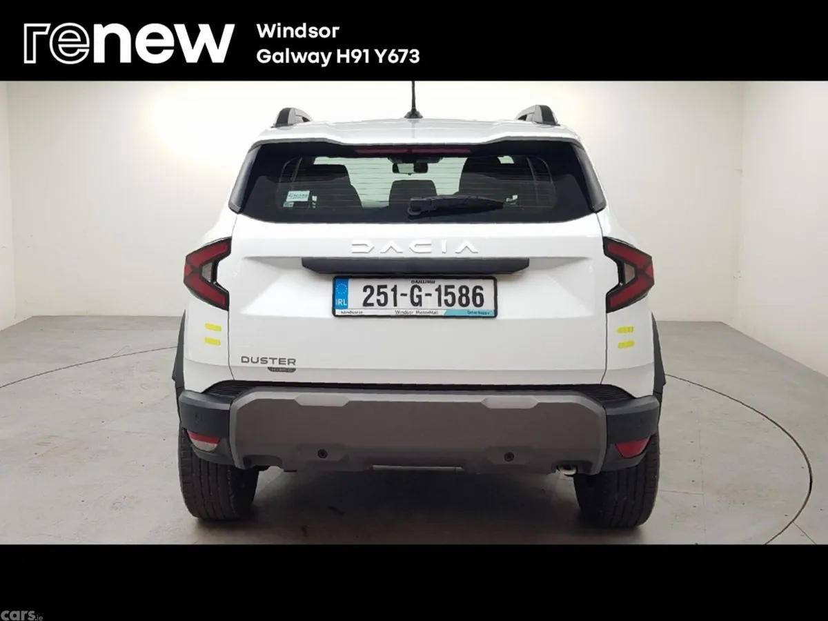 Dacia Duster SUV, Petrol Hybrid, 2025, White