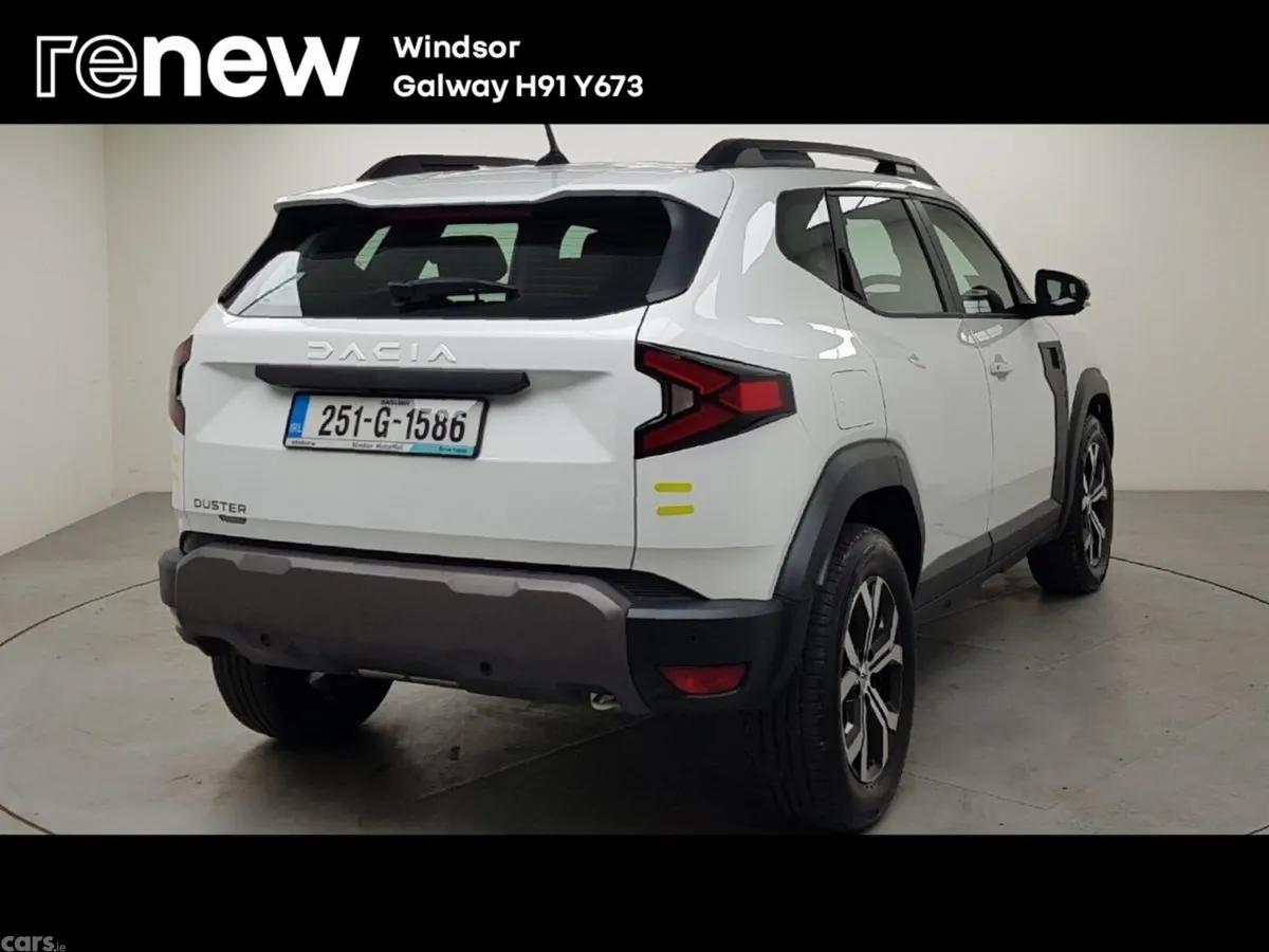 Dacia Duster SUV, Petrol Hybrid, 2025, White