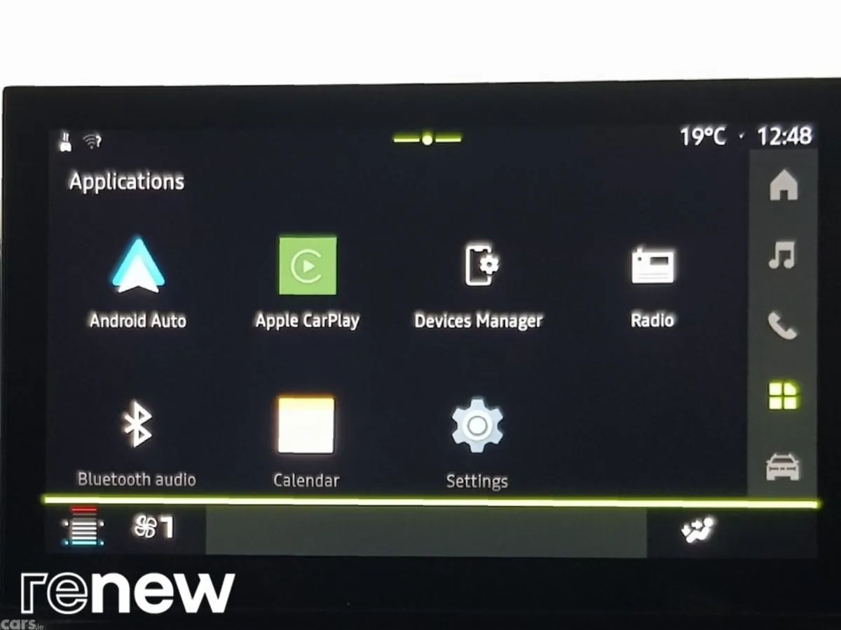 Dacia Duster SUV, Petrol Hybrid, 2025, White
