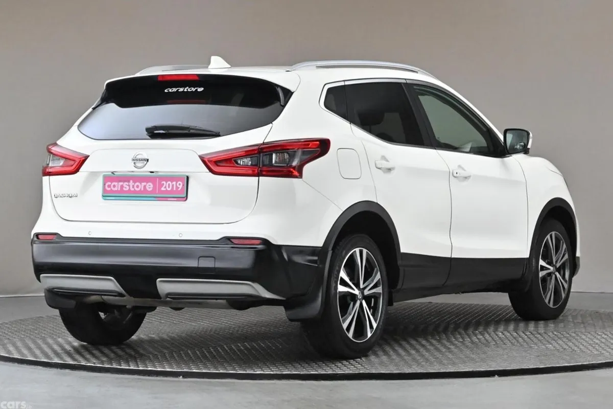 Nissan Qashqai SUV, Petrol, 2019, White