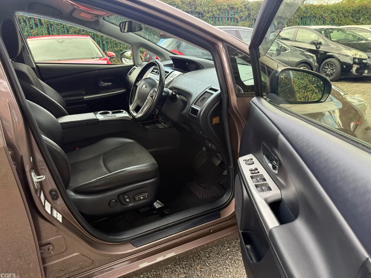 Toyota Prius Estate, Petrol Hybrid, 2015, Brown