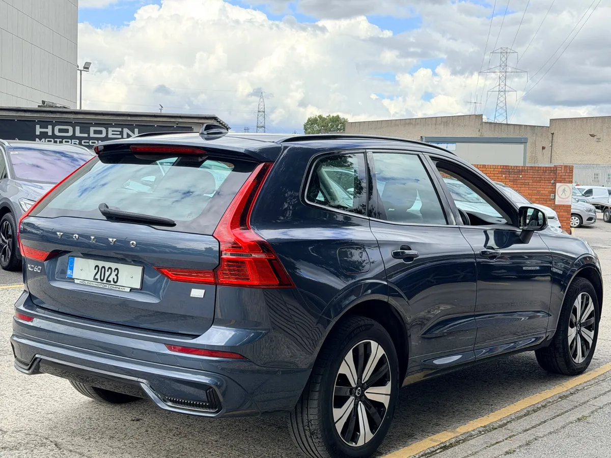 Volvo XC60 SUV, Petrol Hybrid, 2023, Blue