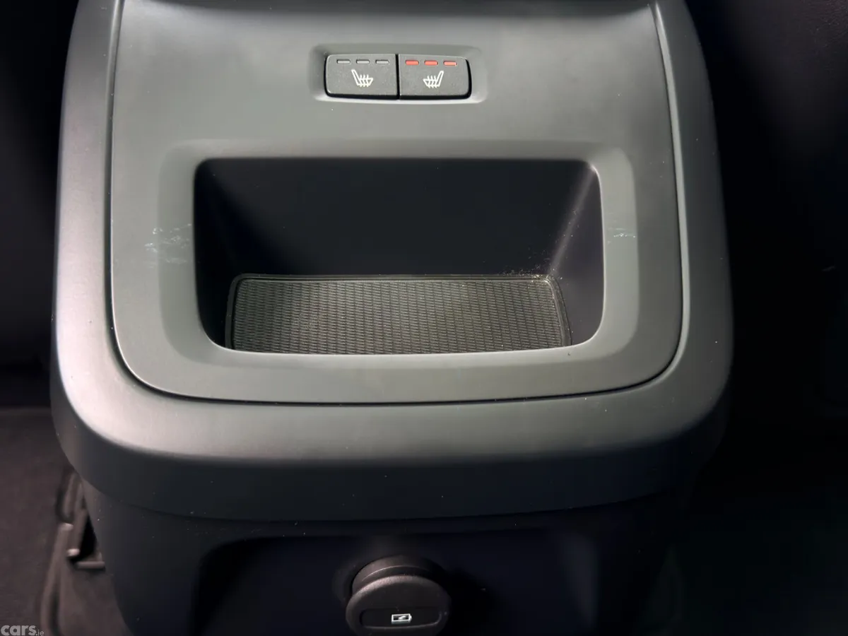 Volvo XC60 SUV, Petrol Hybrid, 2023, Blue