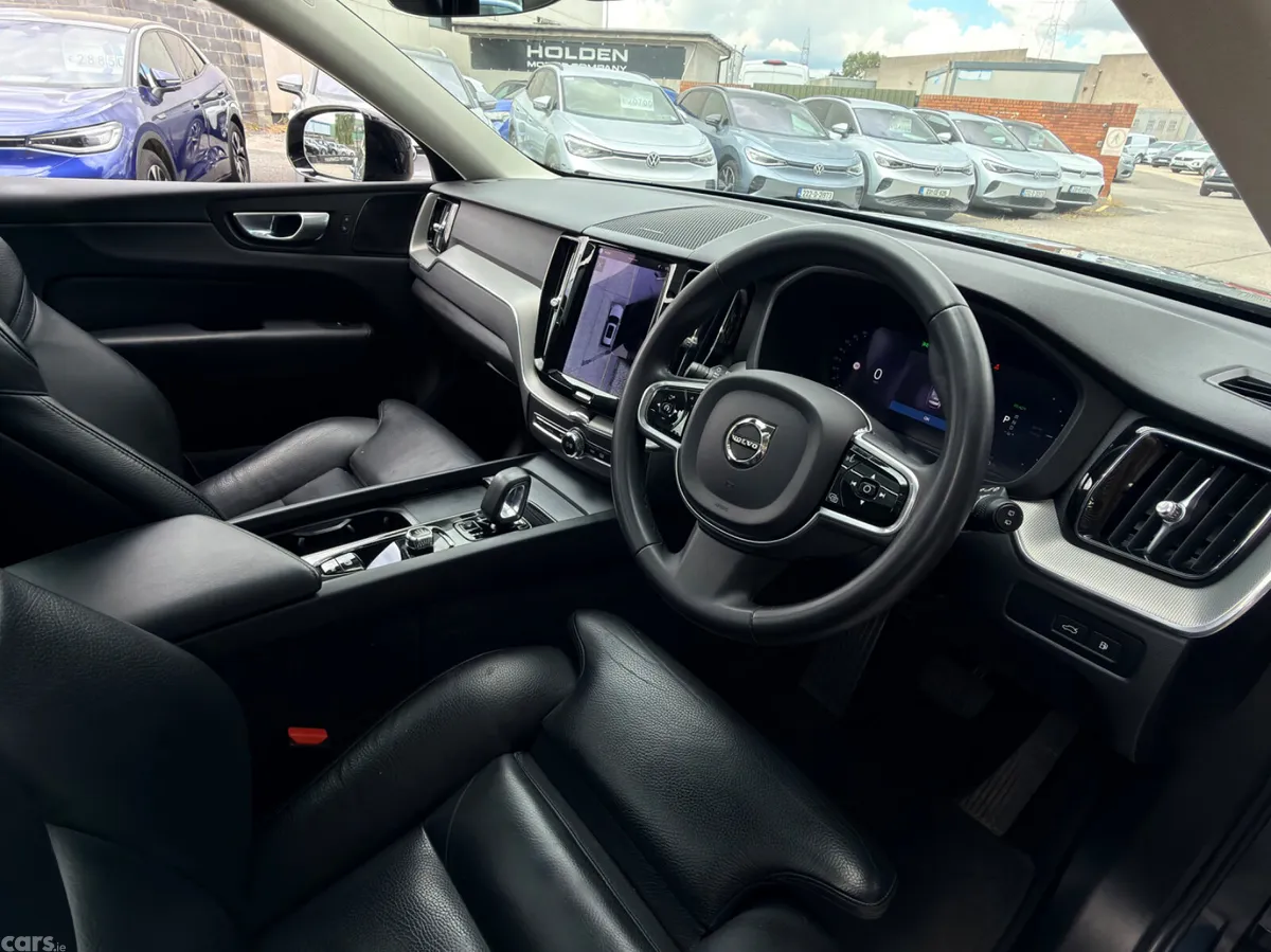 Volvo XC60 SUV, Petrol Hybrid, 2023, Blue