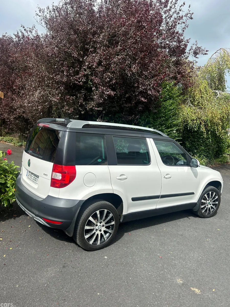 Skoda Yeti SUV, Diesel, 2013, White