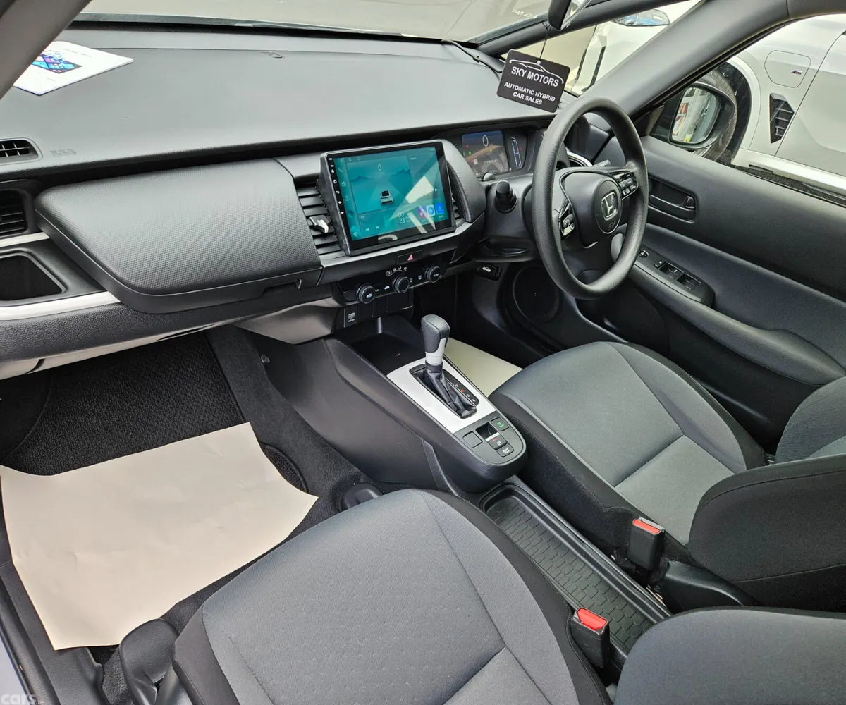 Honda Fit Hatchback, Petrol Hybrid, 2023, Silver