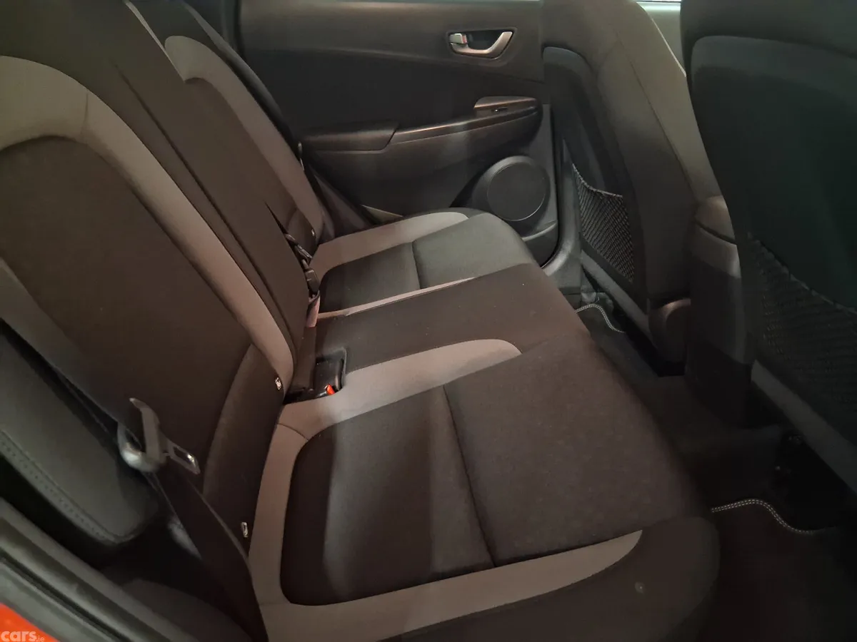 Hyundai KONA MPV, Petrol, 2018, Red