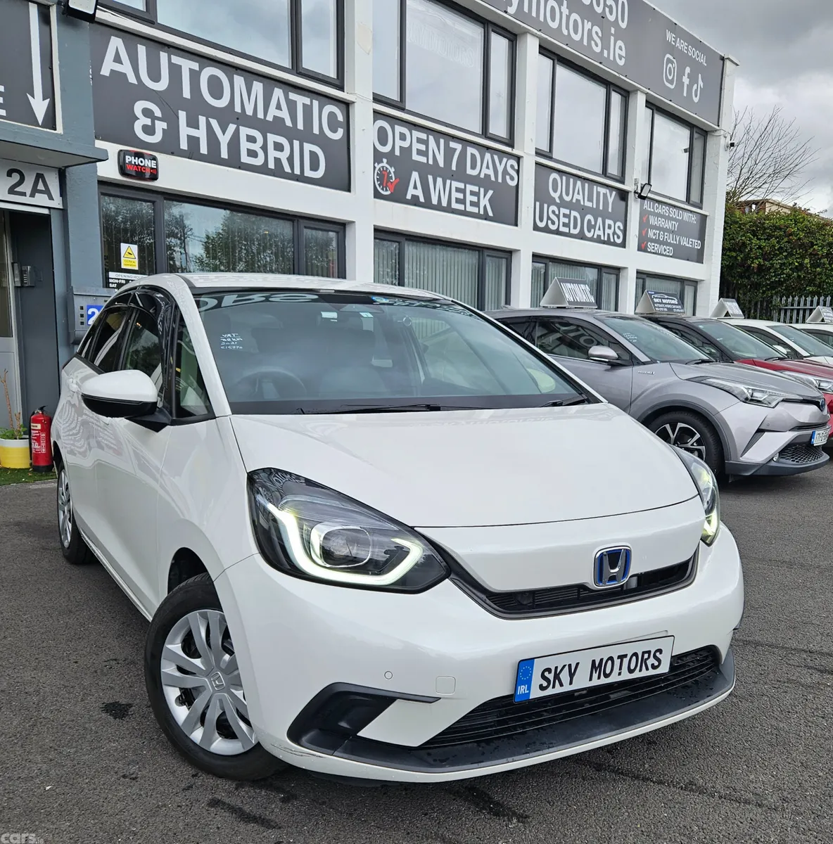 Honda Fit Hatchback, Petrol Hybrid, 2021, White