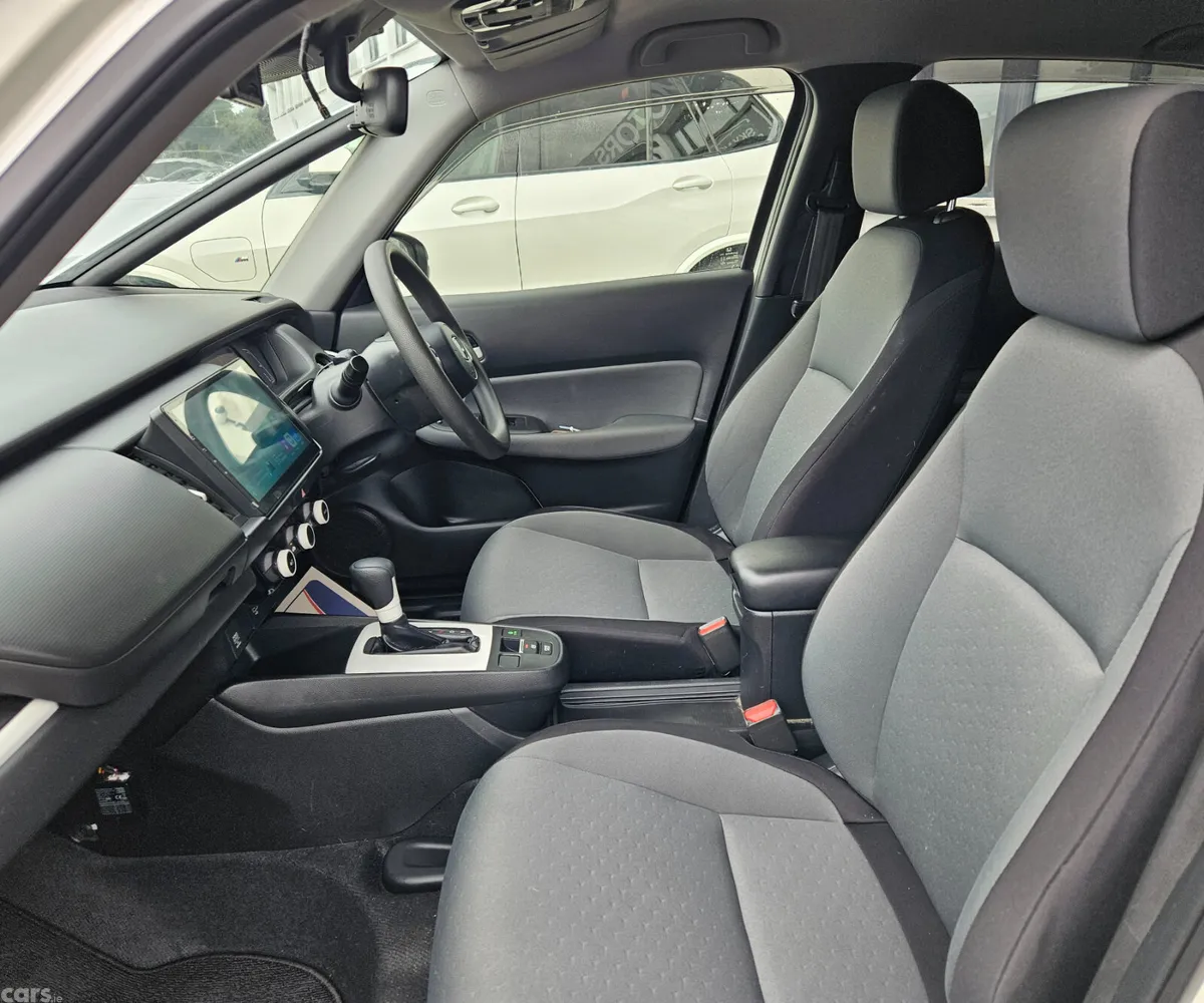 Honda Fit Hatchback, Petrol Hybrid, 2021, White
