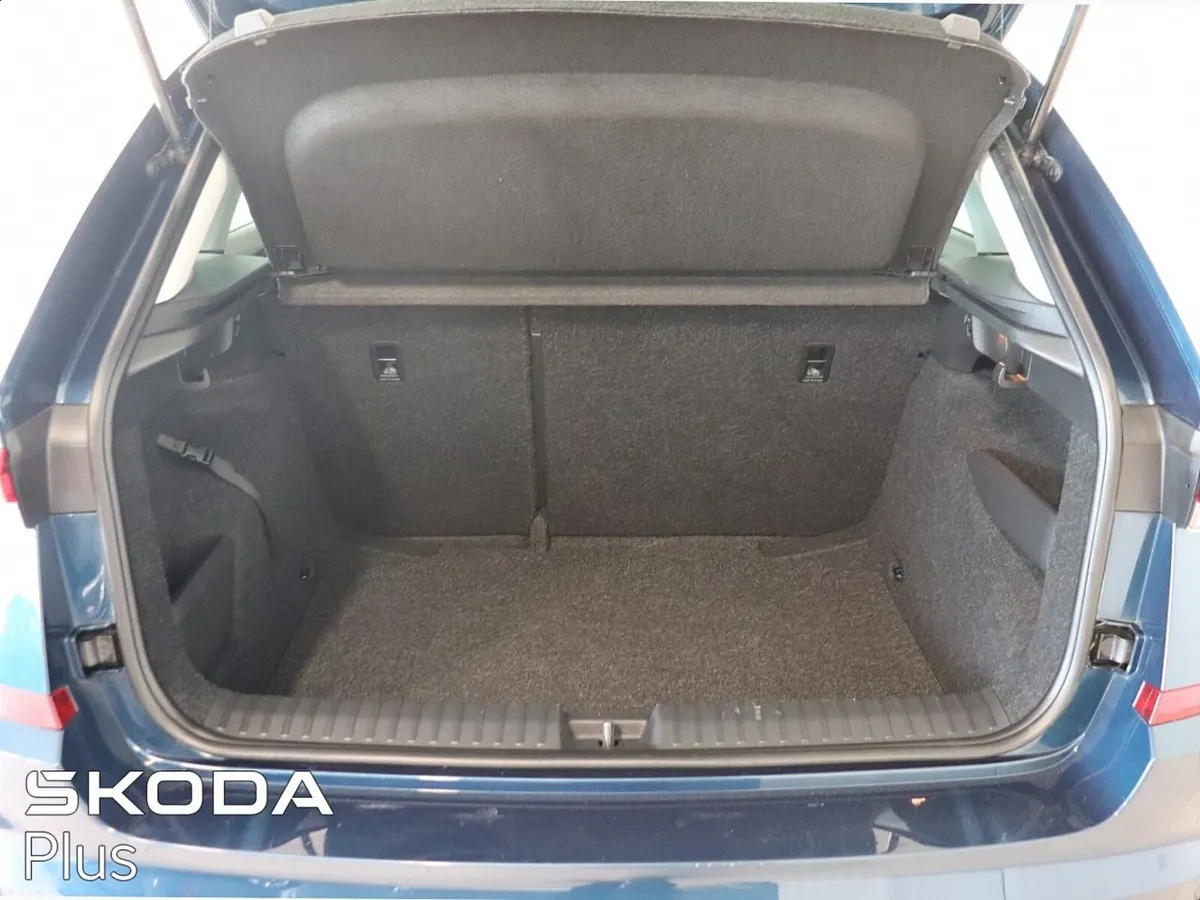 Skoda Kamiq Hatchback, Petrol, 2021, Blue