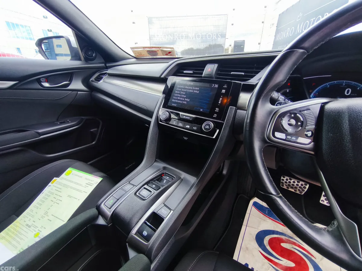 Honda Civic Hatchback, Diesel, 2021, Grey