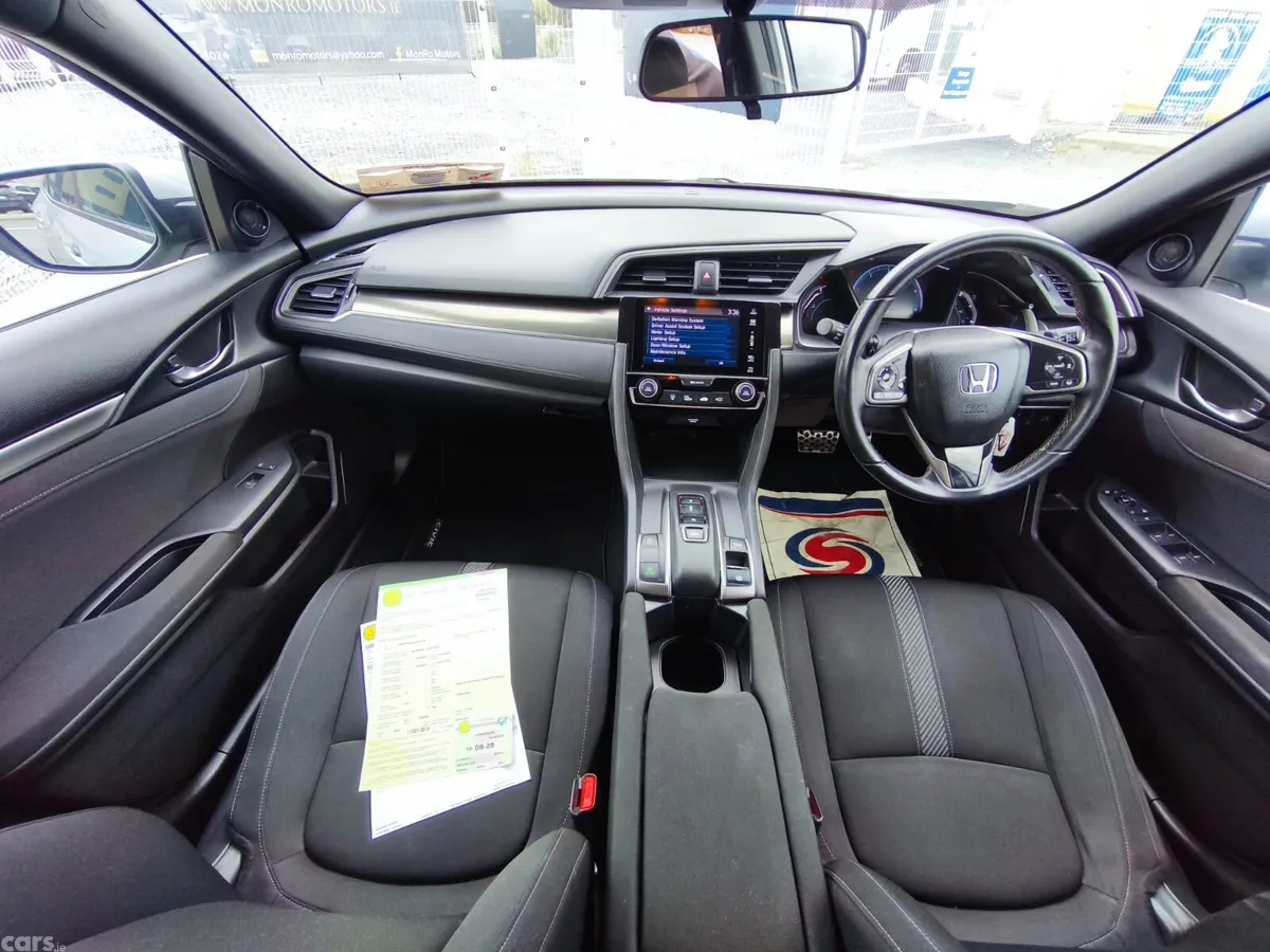 Honda Civic Hatchback, Diesel, 2021, Grey