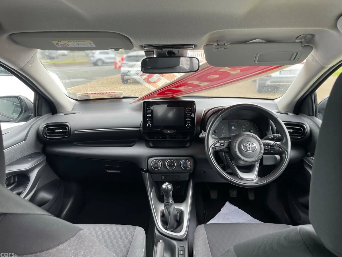 Toyota Yaris Hatchback, Petrol, 2022, Black