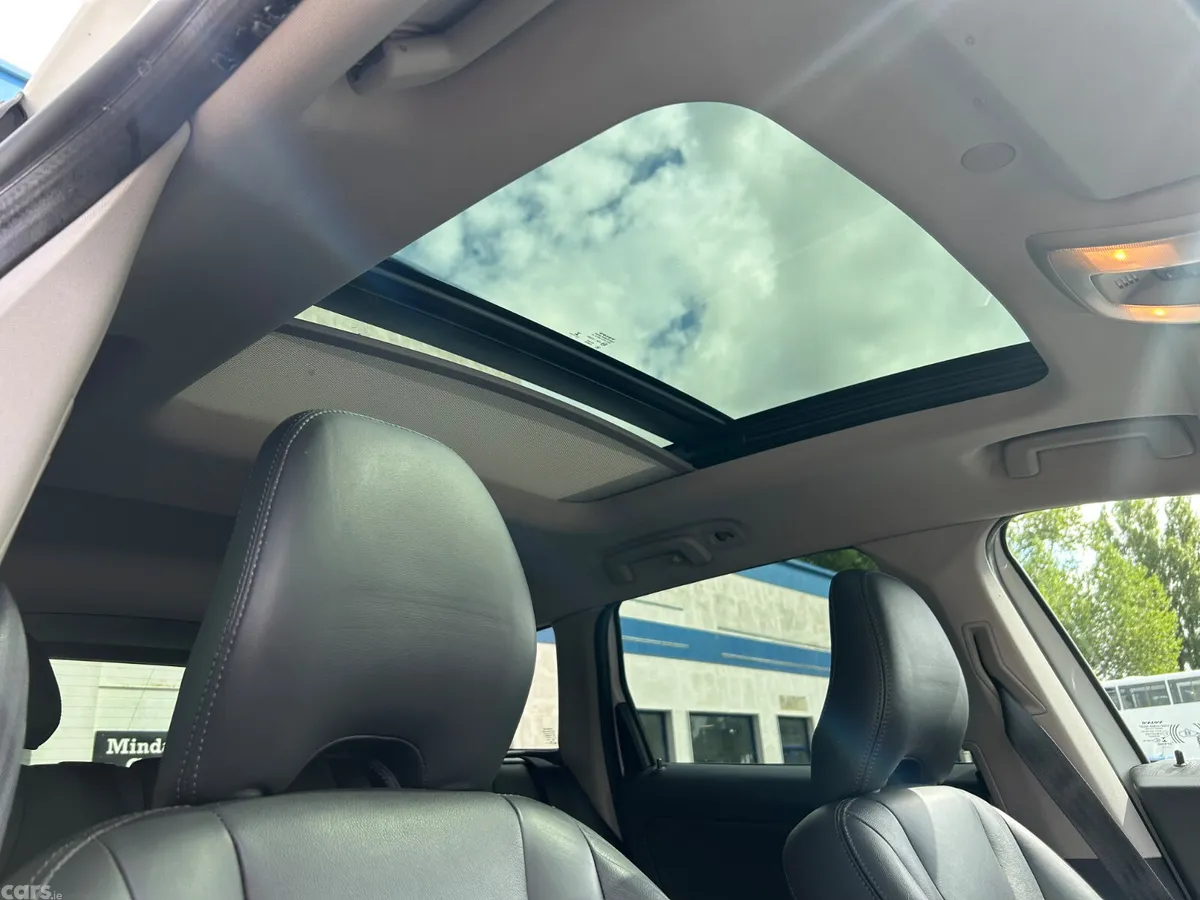 Volvo XC60 SUV, Diesel, 2017, White