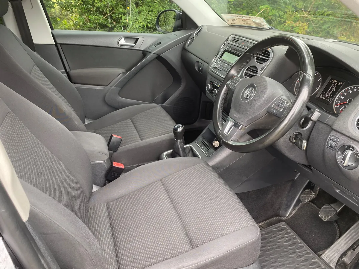 Volkswagen Tiguan SUV, Diesel, 2011, Black