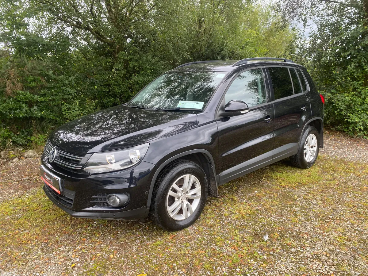 Volkswagen Tiguan SUV, Diesel, 2011, Black