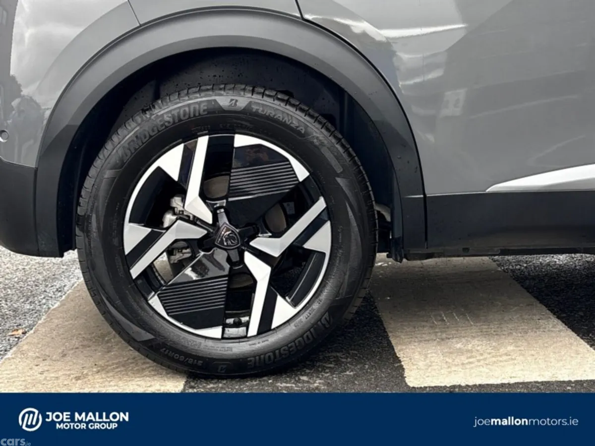 Peugeot 2008 MPV, Electric, 2026, Grey
