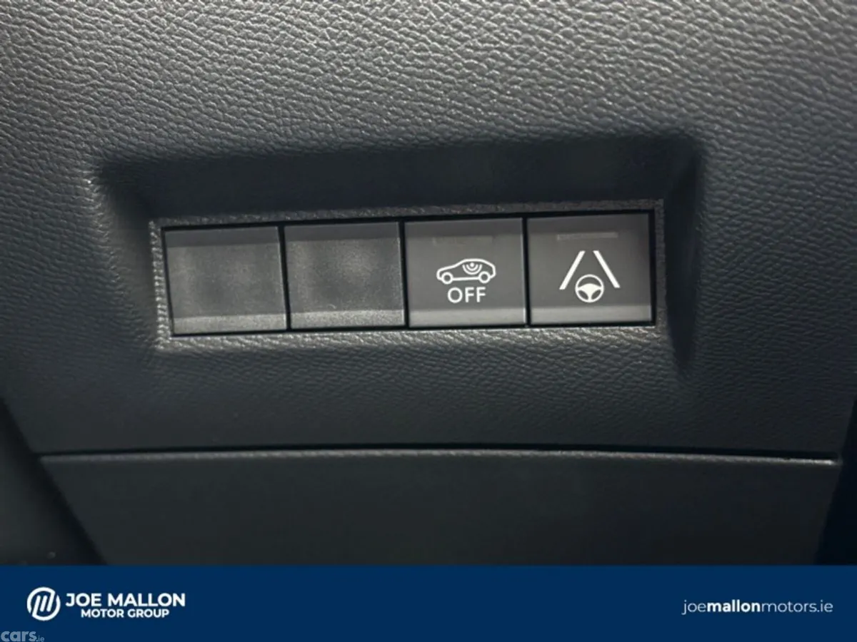 Peugeot 2008 MPV, Electric, 2026, Grey