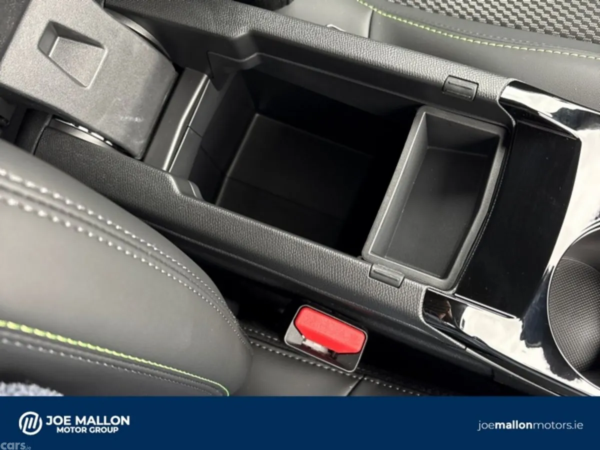 Peugeot 2008 MPV, Electric, 2026, Grey