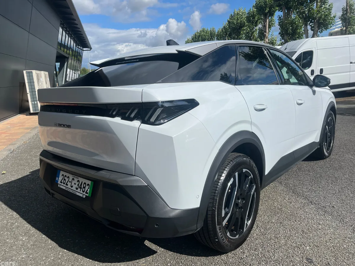 Peugeot 3008 MPV, Electric, 2026, White
