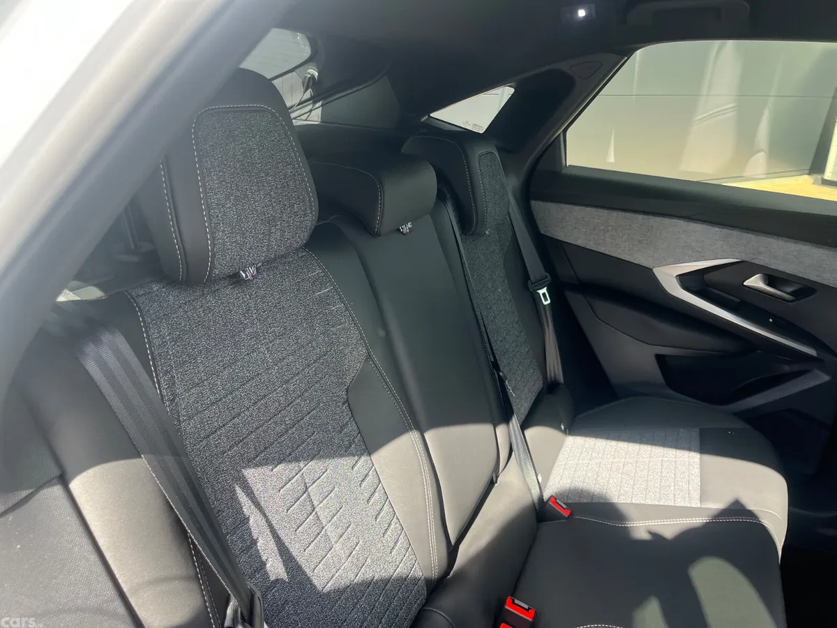 Peugeot 3008 MPV, Electric, 2026, White