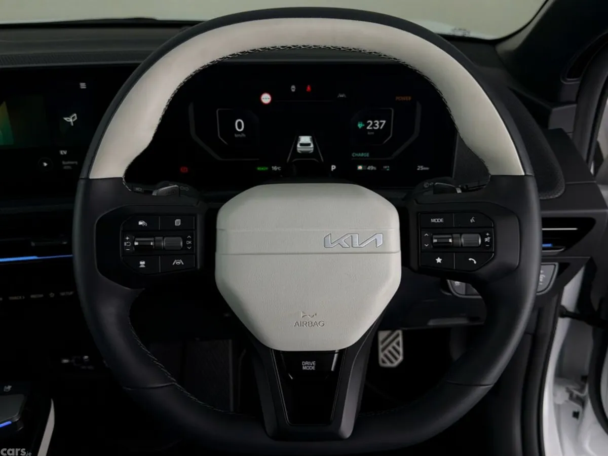 Kia EV6 MPV, Electric, 2026, White