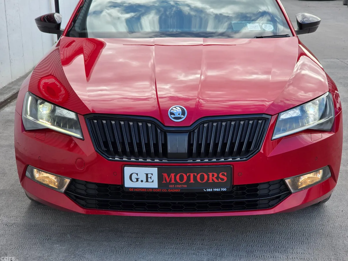 Skoda Superb Saloon, Diesel, 2019, Red