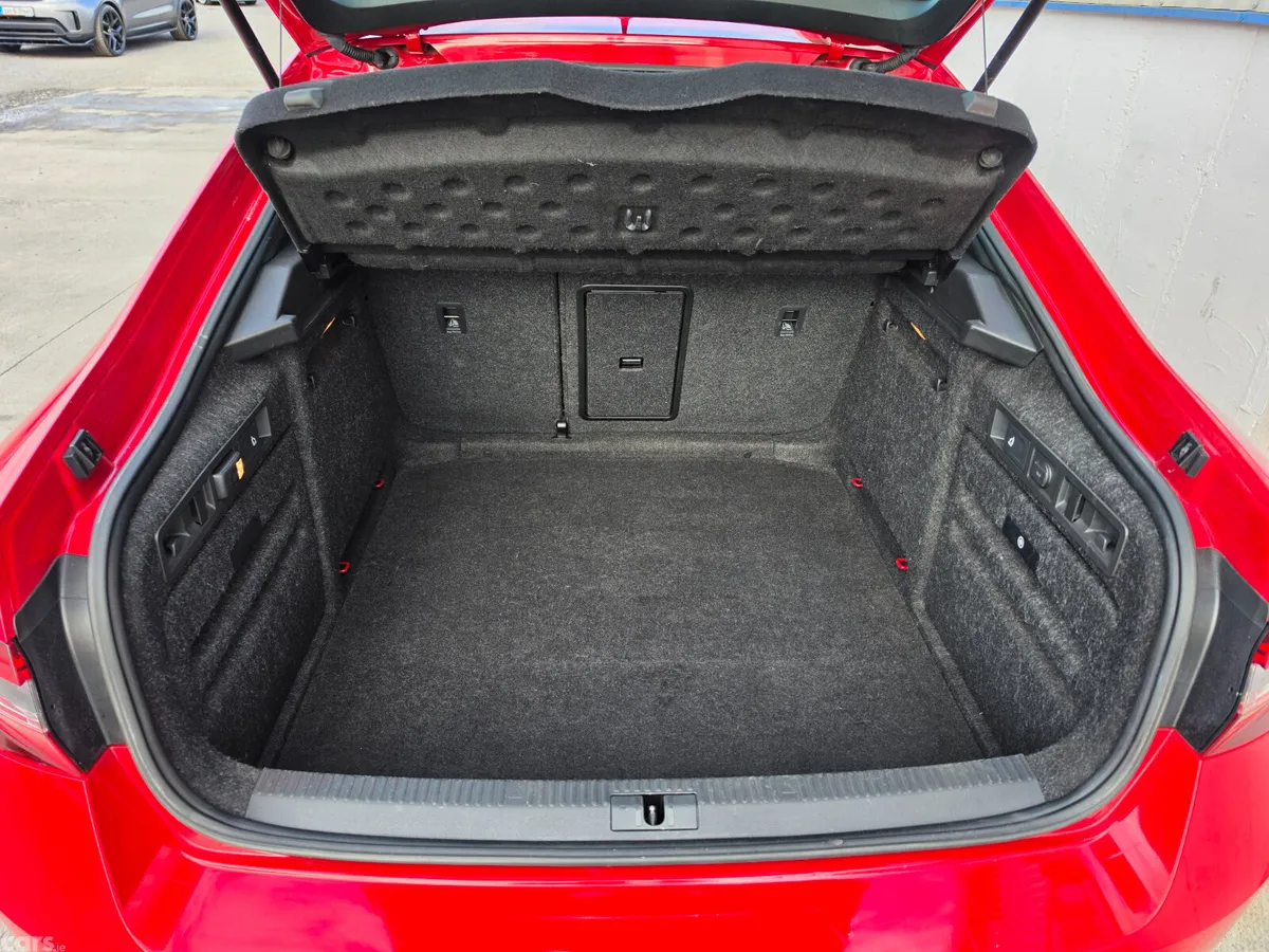 Skoda Superb Saloon, Diesel, 2019, Red