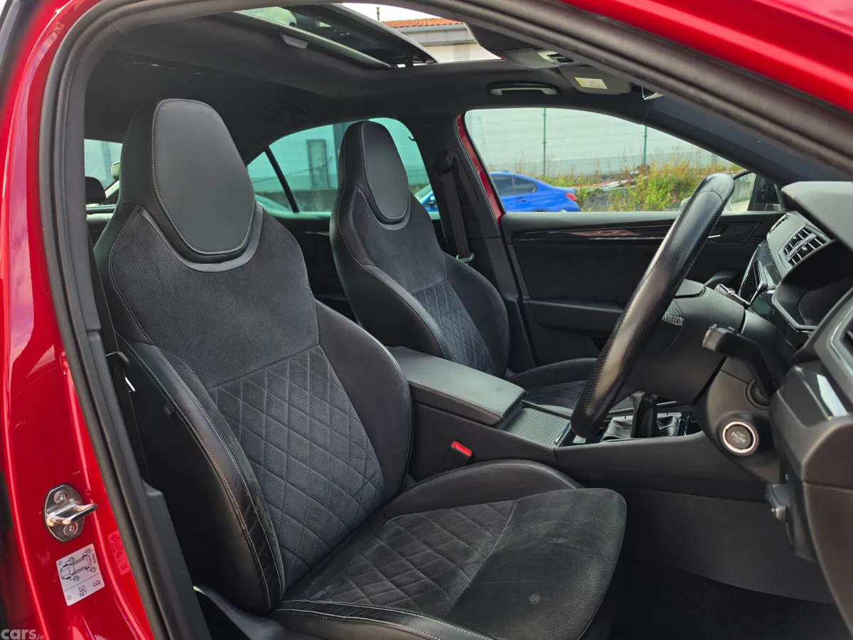 Skoda Superb Saloon, Diesel, 2019, Red