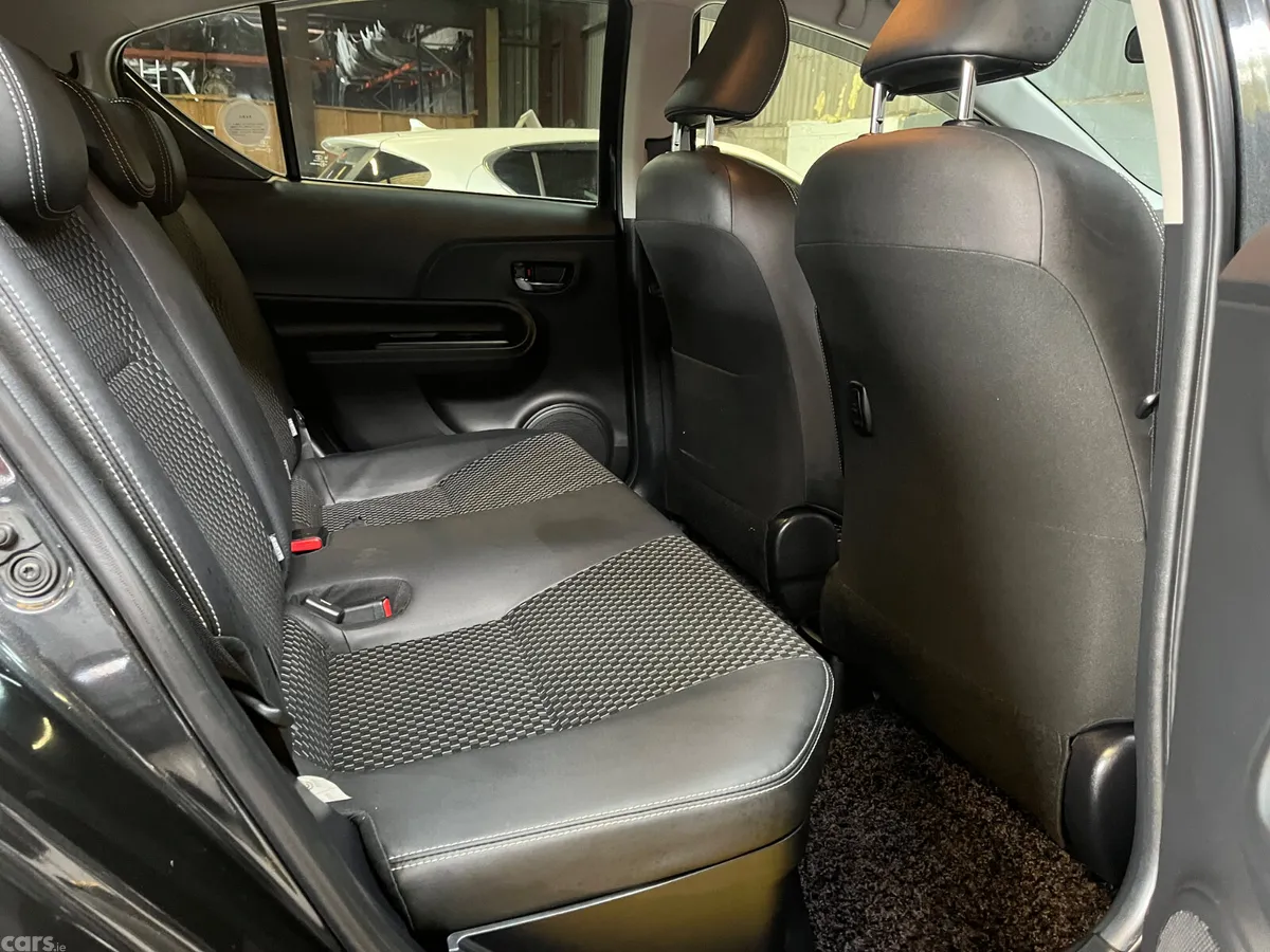 Toyota Aqua Hatchback, Petrol Hybrid, 2016, Black