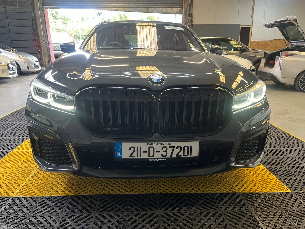 BMW 7-Series Saloon, Petrol Plug-in Hybrid, 2021, Grey
