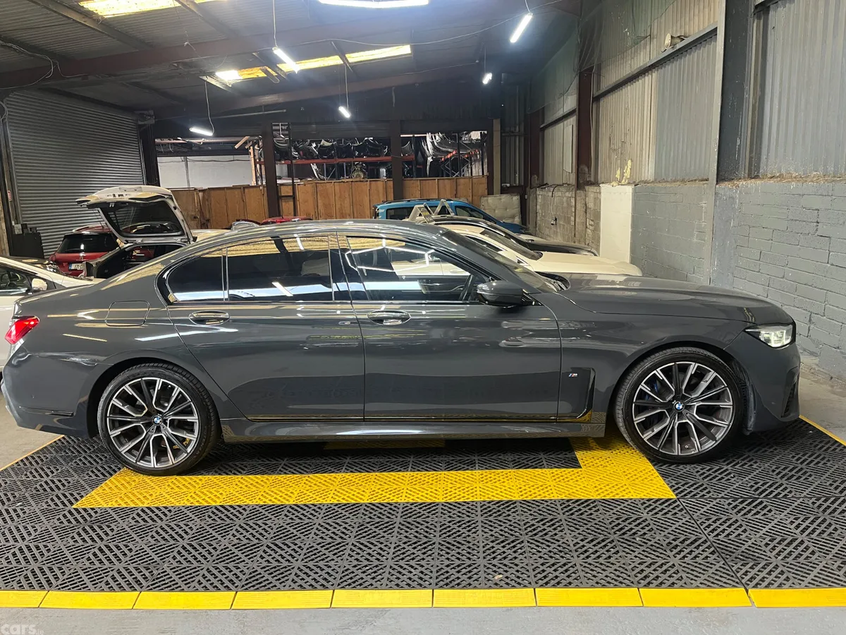 BMW 7-Series Saloon, Petrol Plug-in Hybrid, 2021, Grey
