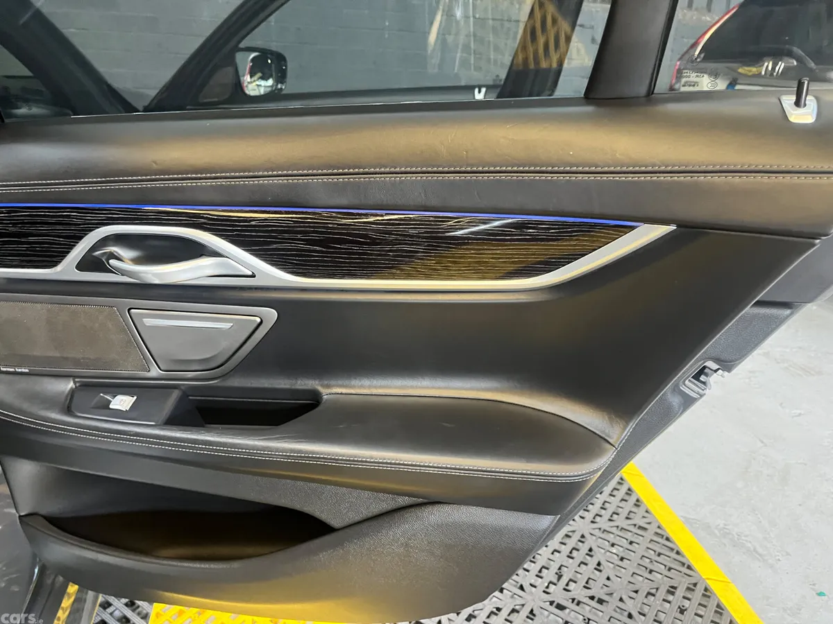 BMW 7-Series Saloon, Petrol Plug-in Hybrid, 2021, Grey