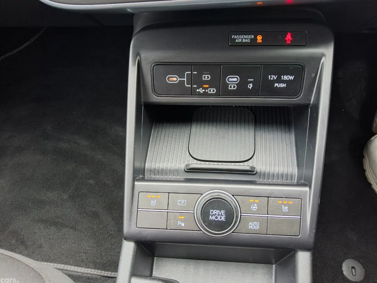 Hyundai KONA SUV, Petrol Hybrid, 2024, White