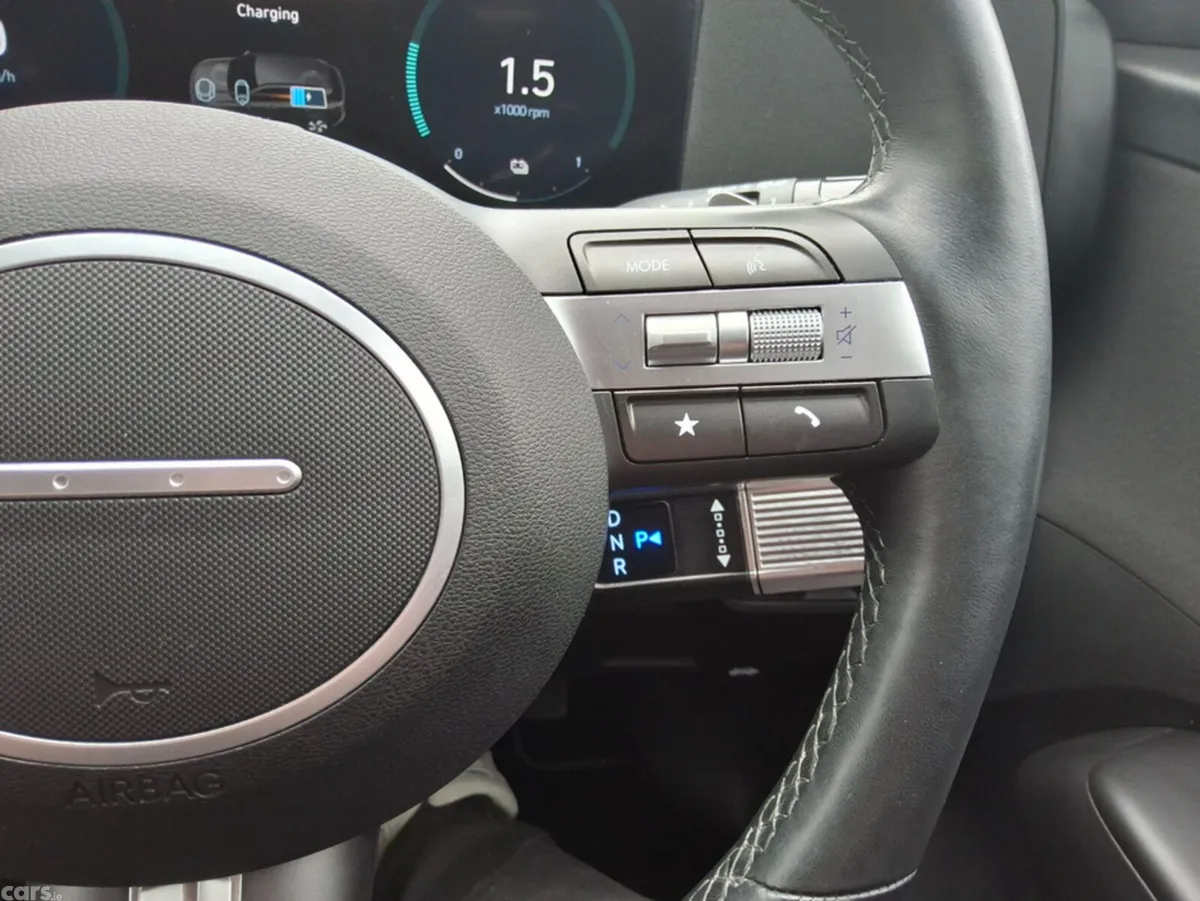 Hyundai KONA SUV, Petrol Hybrid, 2024, White