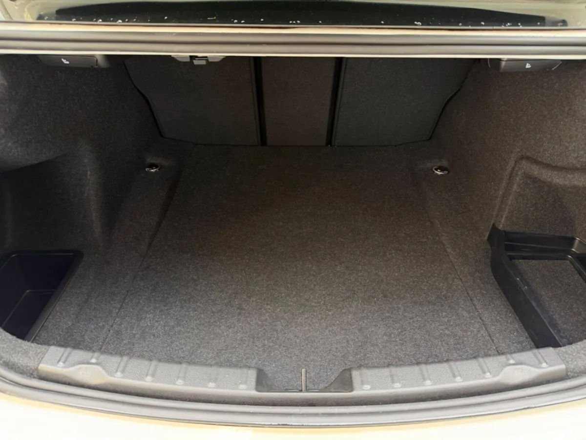 BMW 3-Series Saloon, Diesel, 2017, White